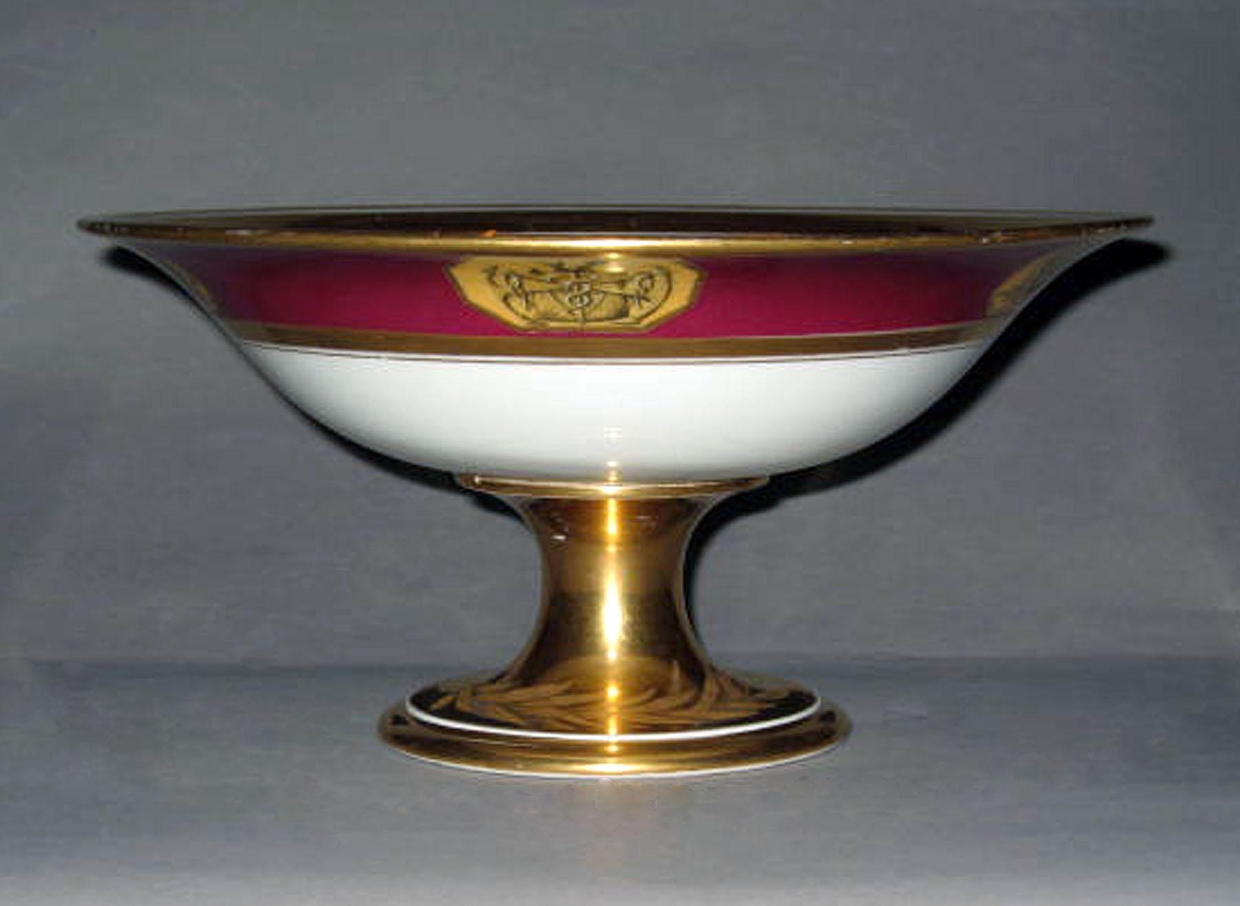 1958.1606.059 Porcelain compote