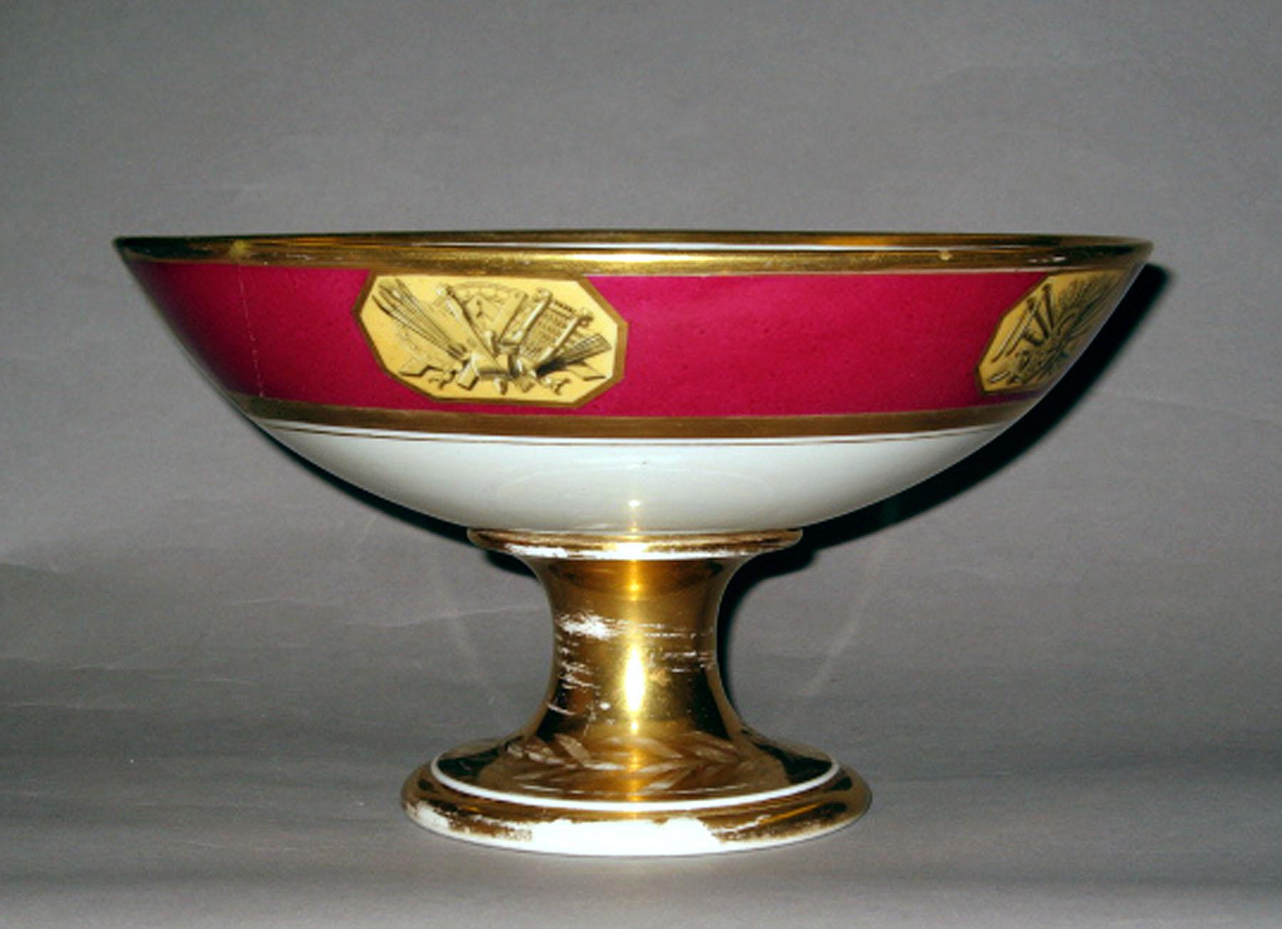 1958.1606.061 Porcelain compote