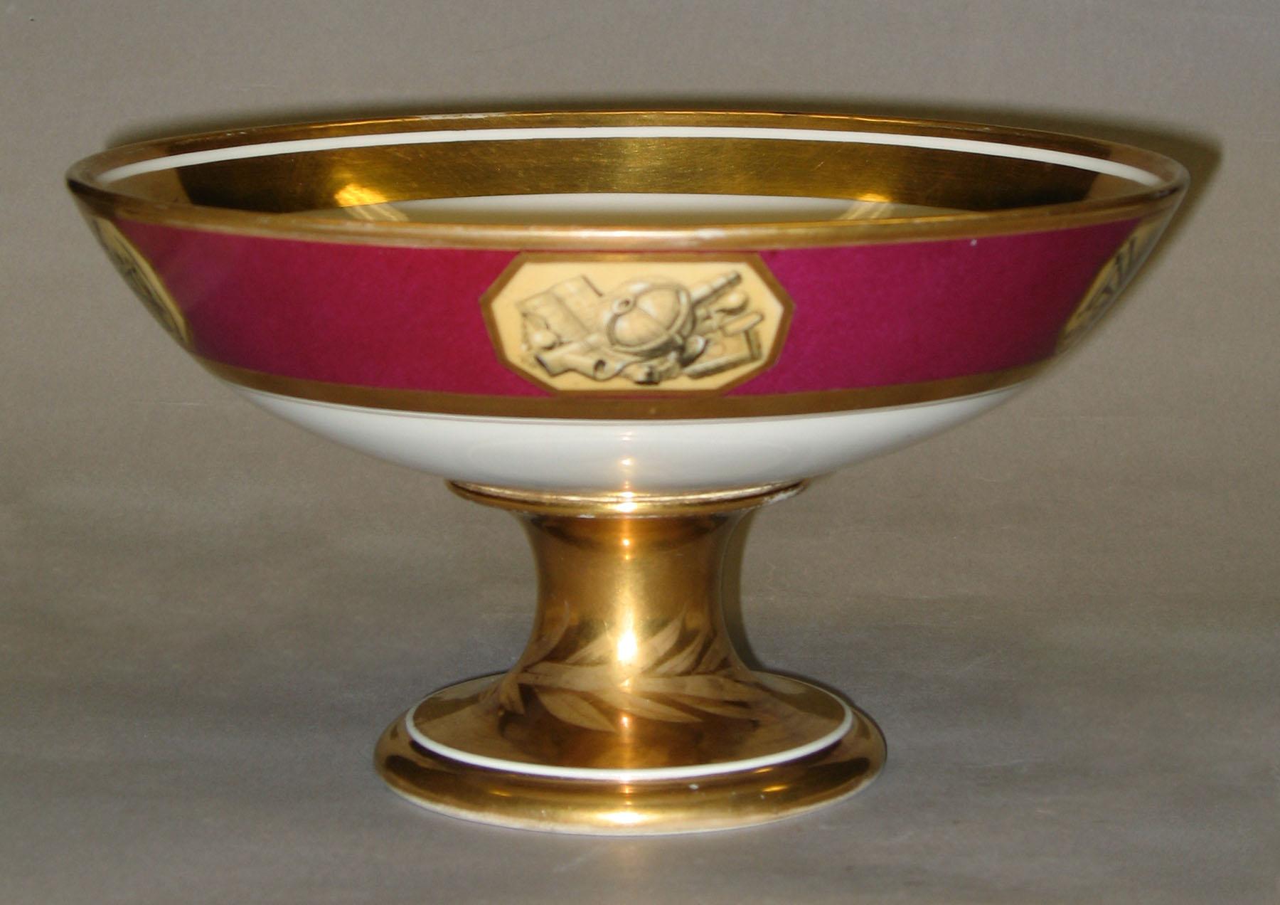 1958.1602.062 Porcelain compote or dish