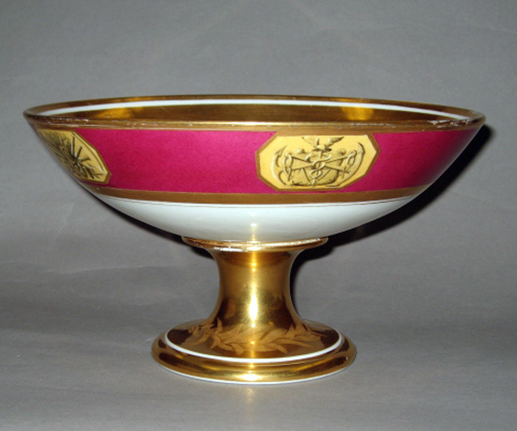 1958.1606.064 Porcelain compote