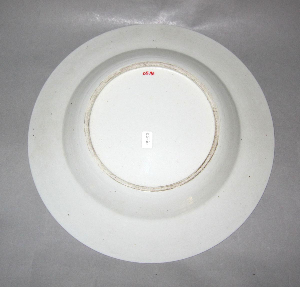 2005.0031 Porcelain soup plate underside