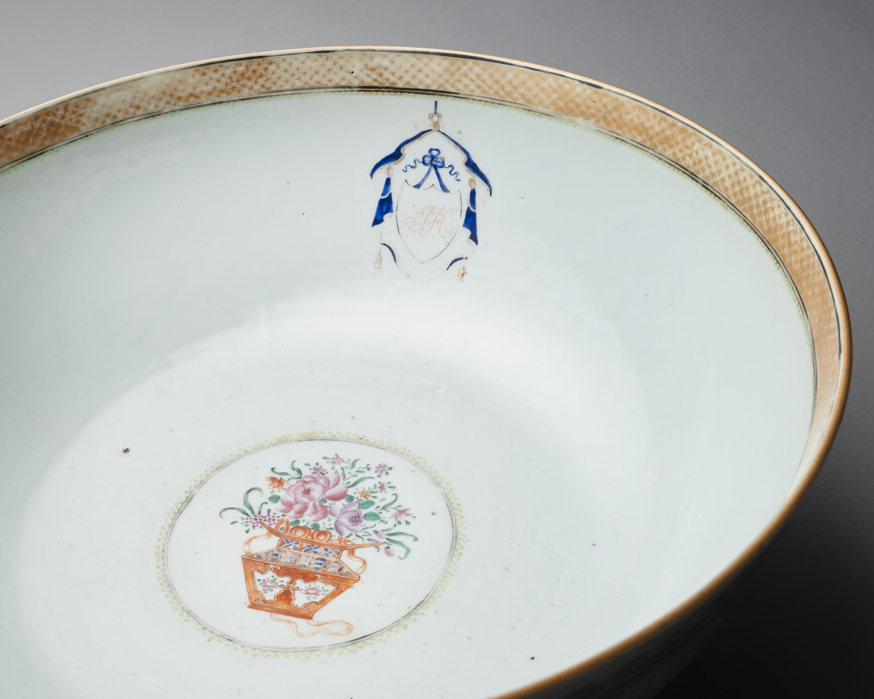 2005.0037 Bowl, Punch or Hong bowl, detail 2