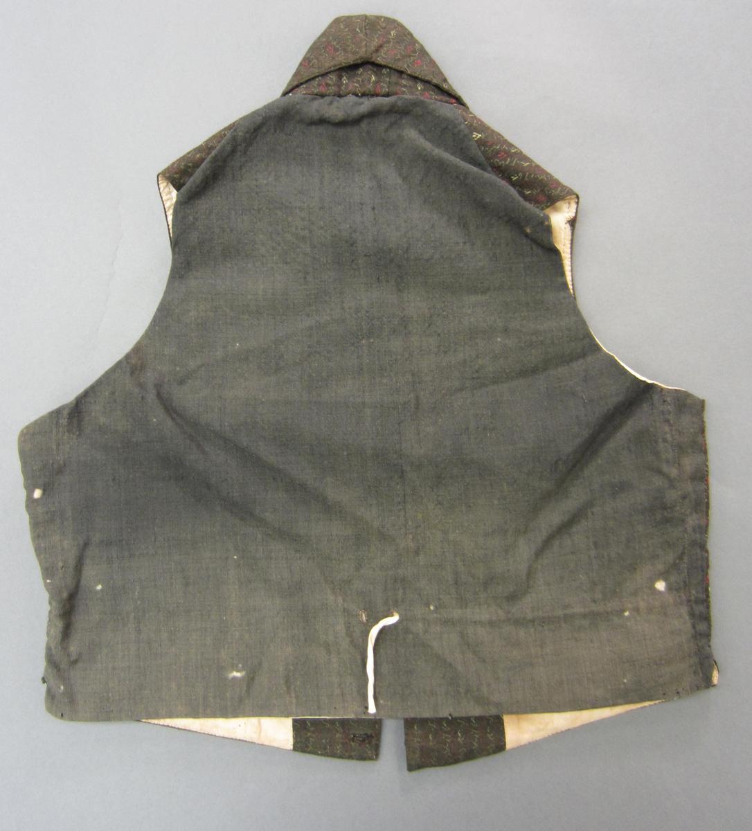 2005.0040 B Vest, Back