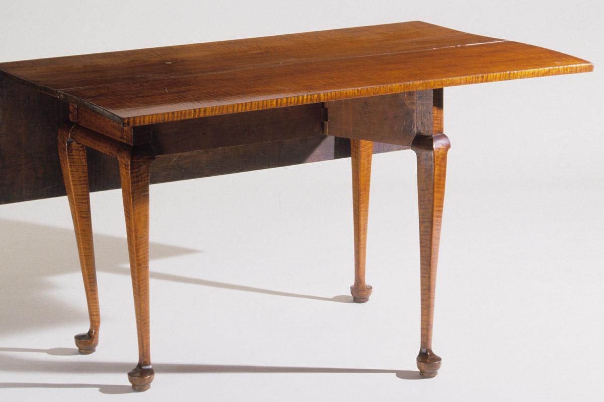 1958.1738 Table, view 2