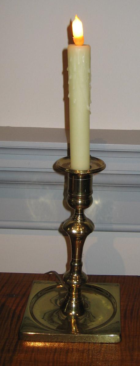 1958.1754.002 Candlestick