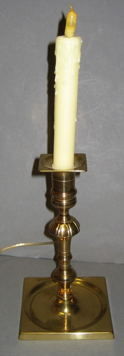 1958.1756.001 Candlestick