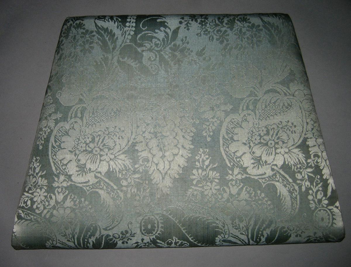 1969.5476 slip seat for chair 1958.1772 view 1