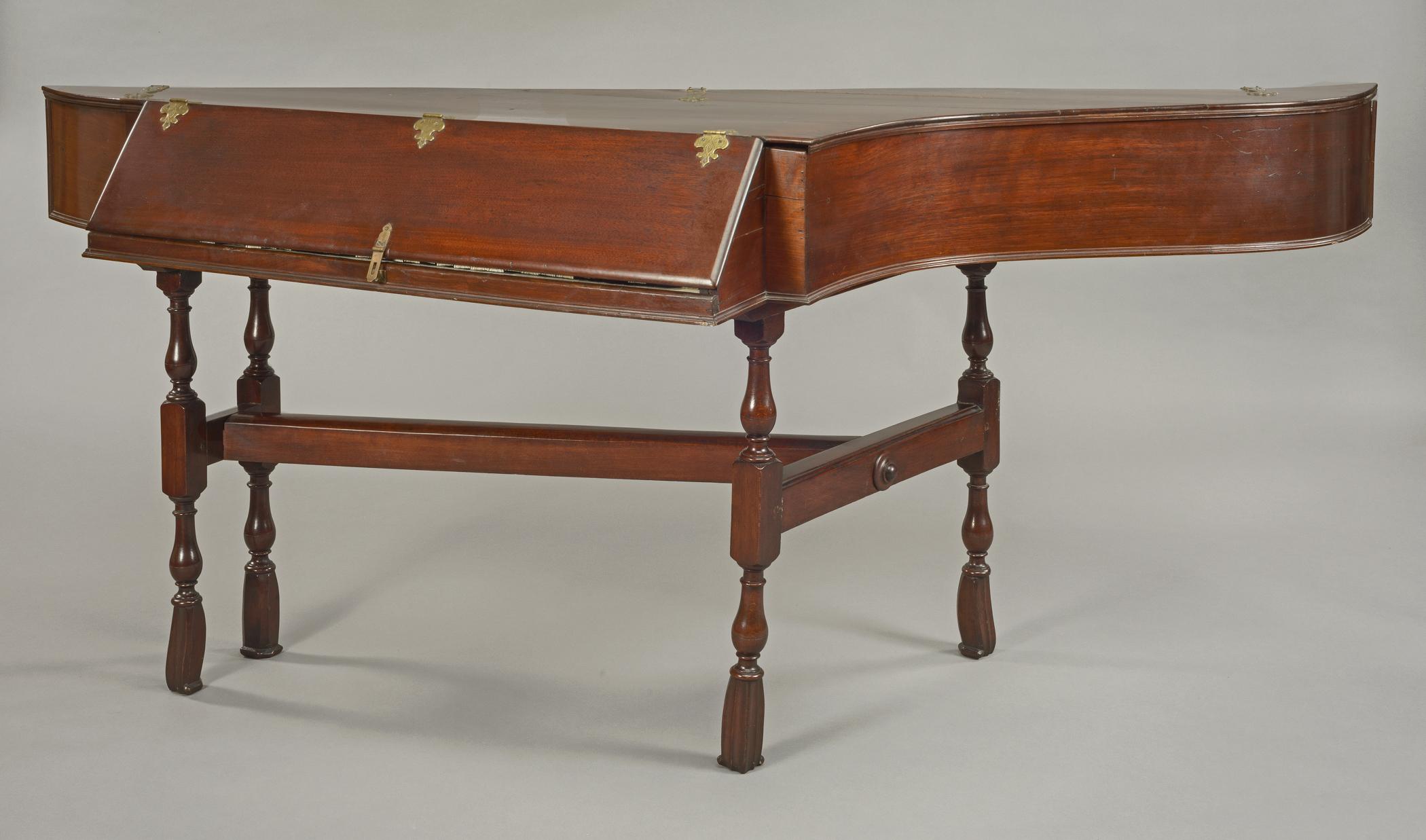 1958.1798 Spinet, view 4