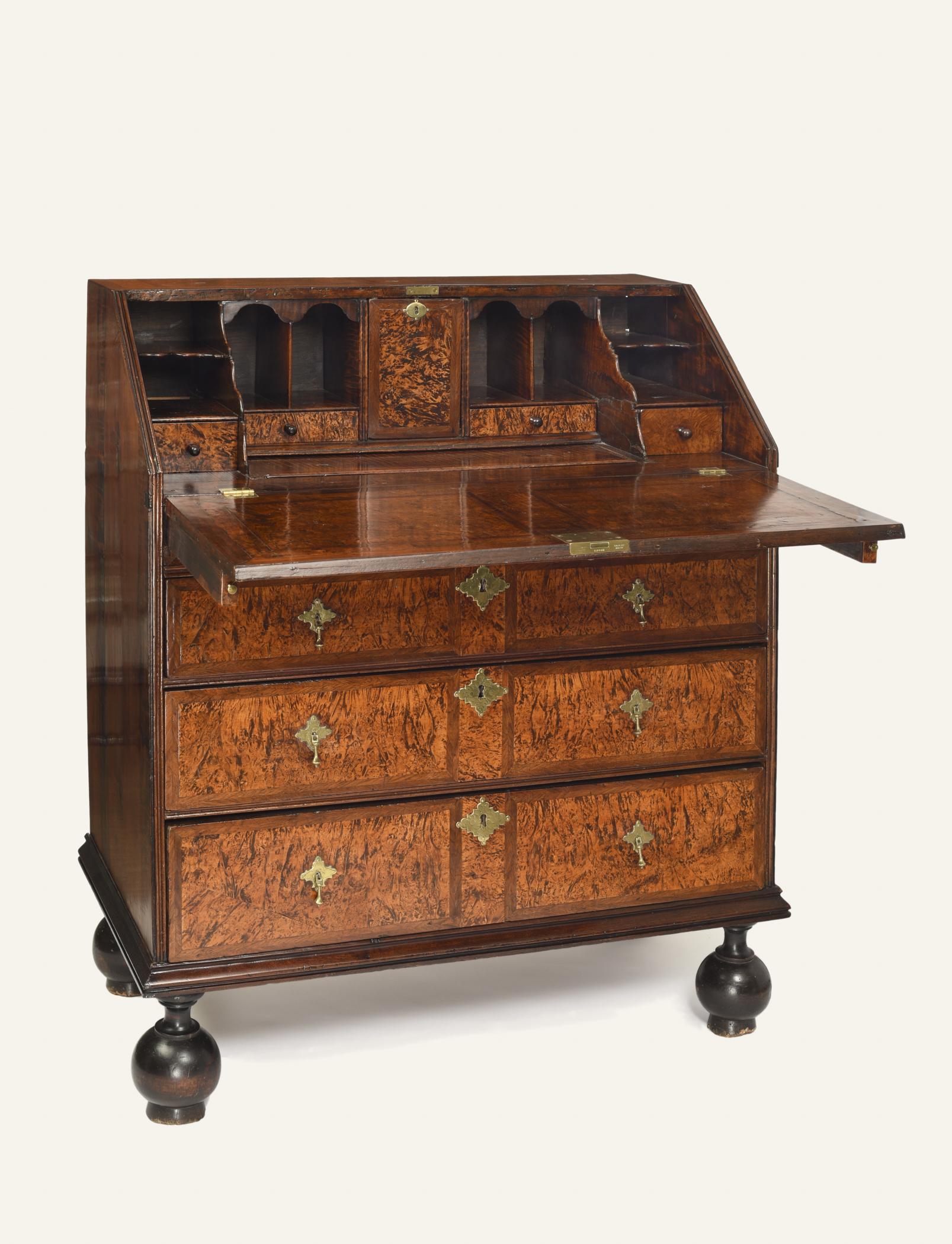 1958.1799 Desk, view 3