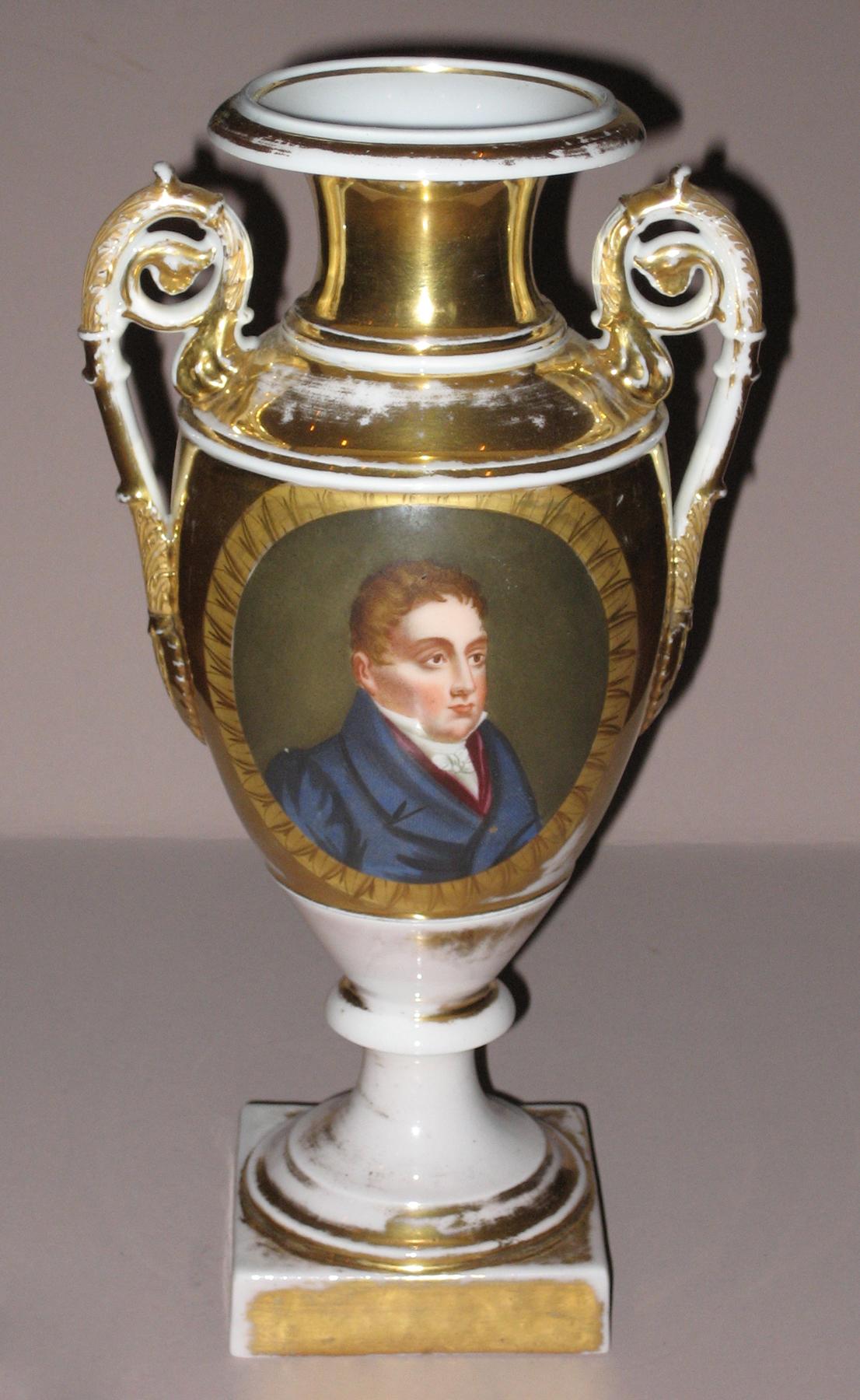 1958.1807 Porcelain Lafayette vase
