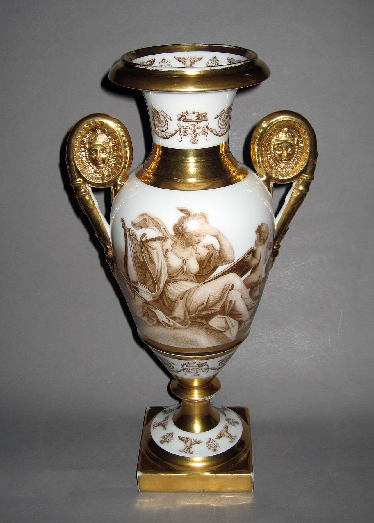1958.1810.002 French porcelain vase (one side)
