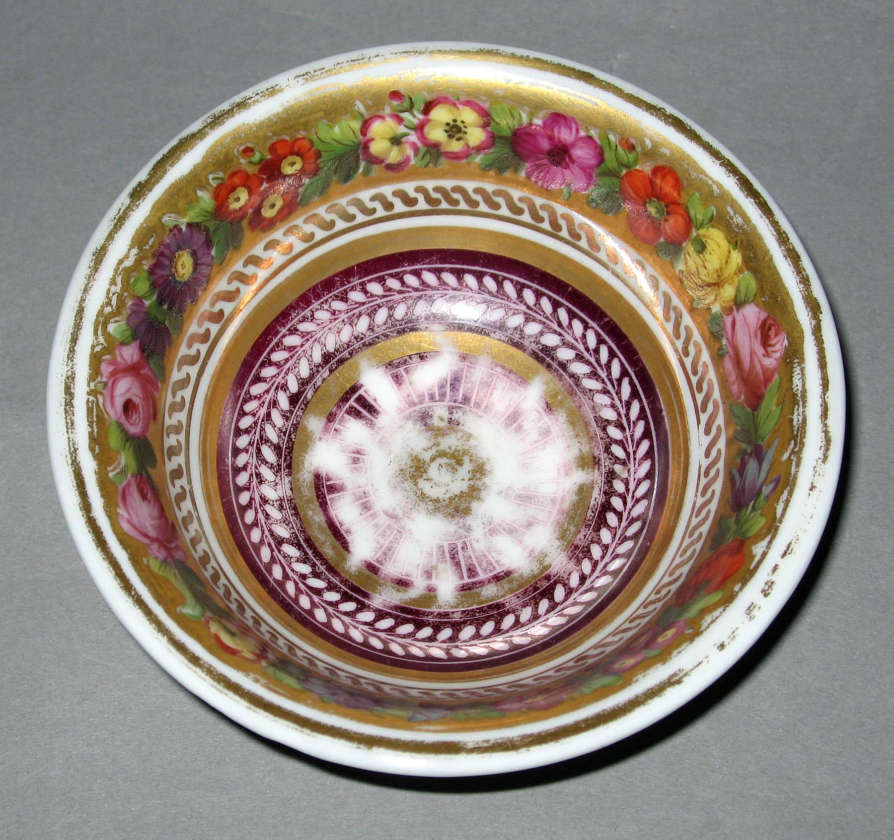 1958.1812 B French porcelain small basin