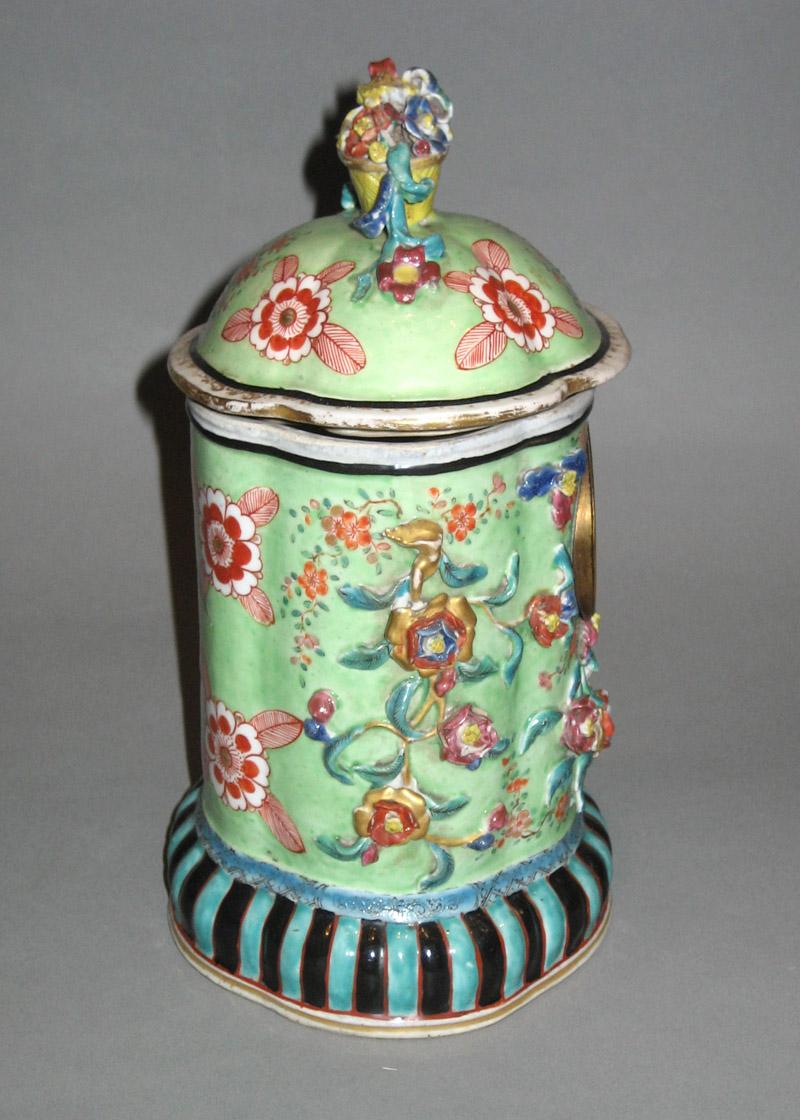 1958.1815 Watch stand side view