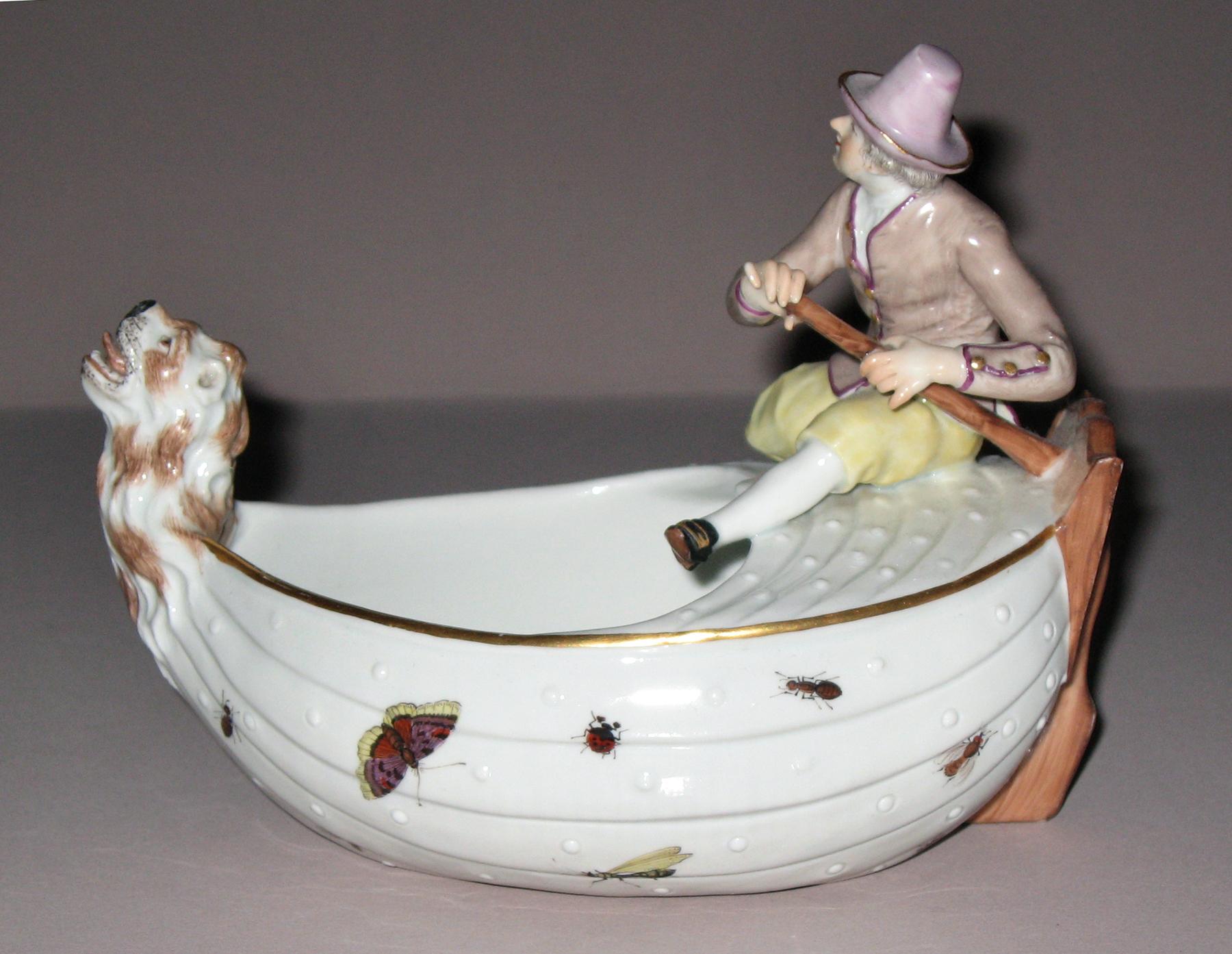 1958.1817 Meissen porcelain boat dish