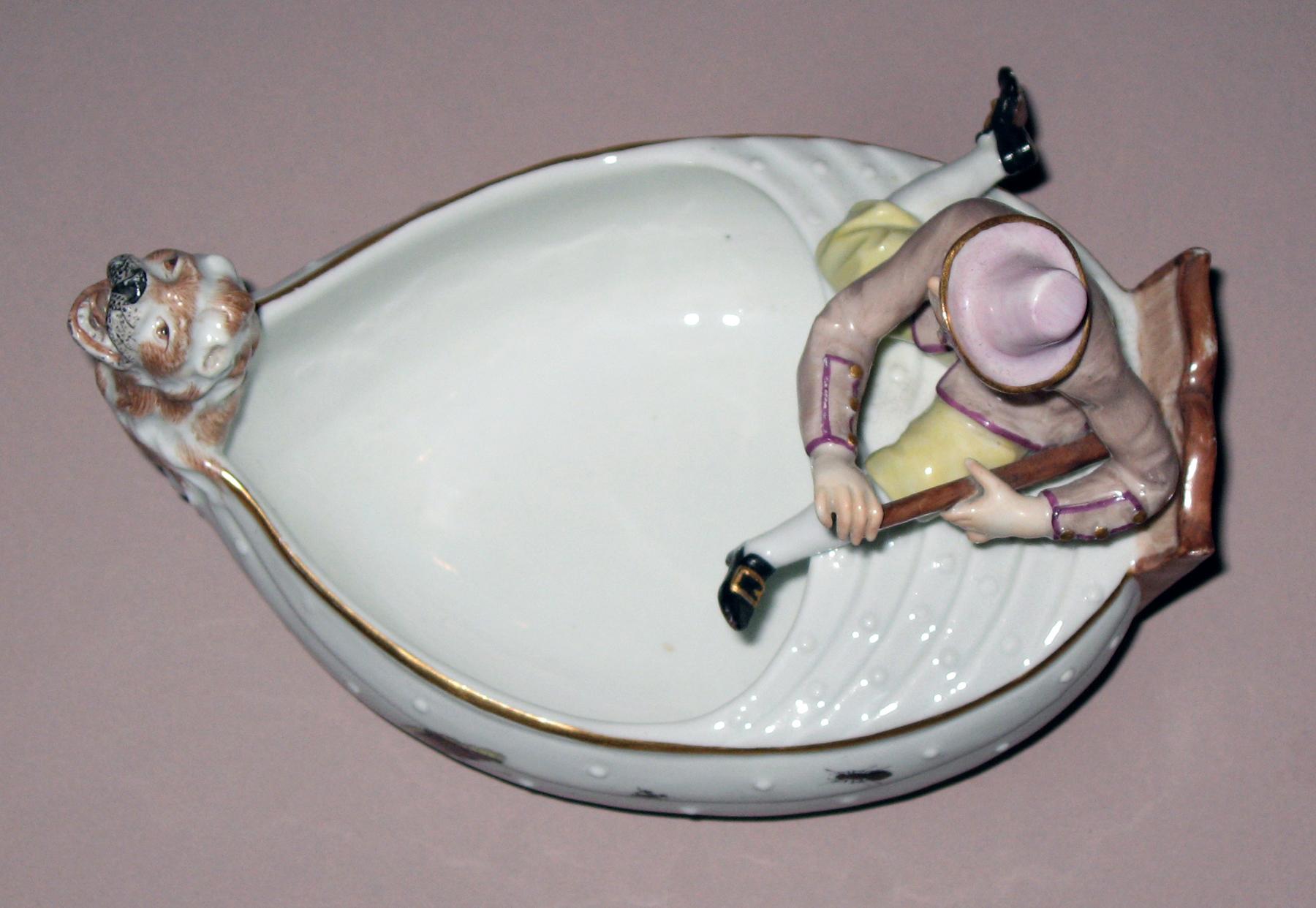1958.1817 Meissen porcelain boat dish (top)