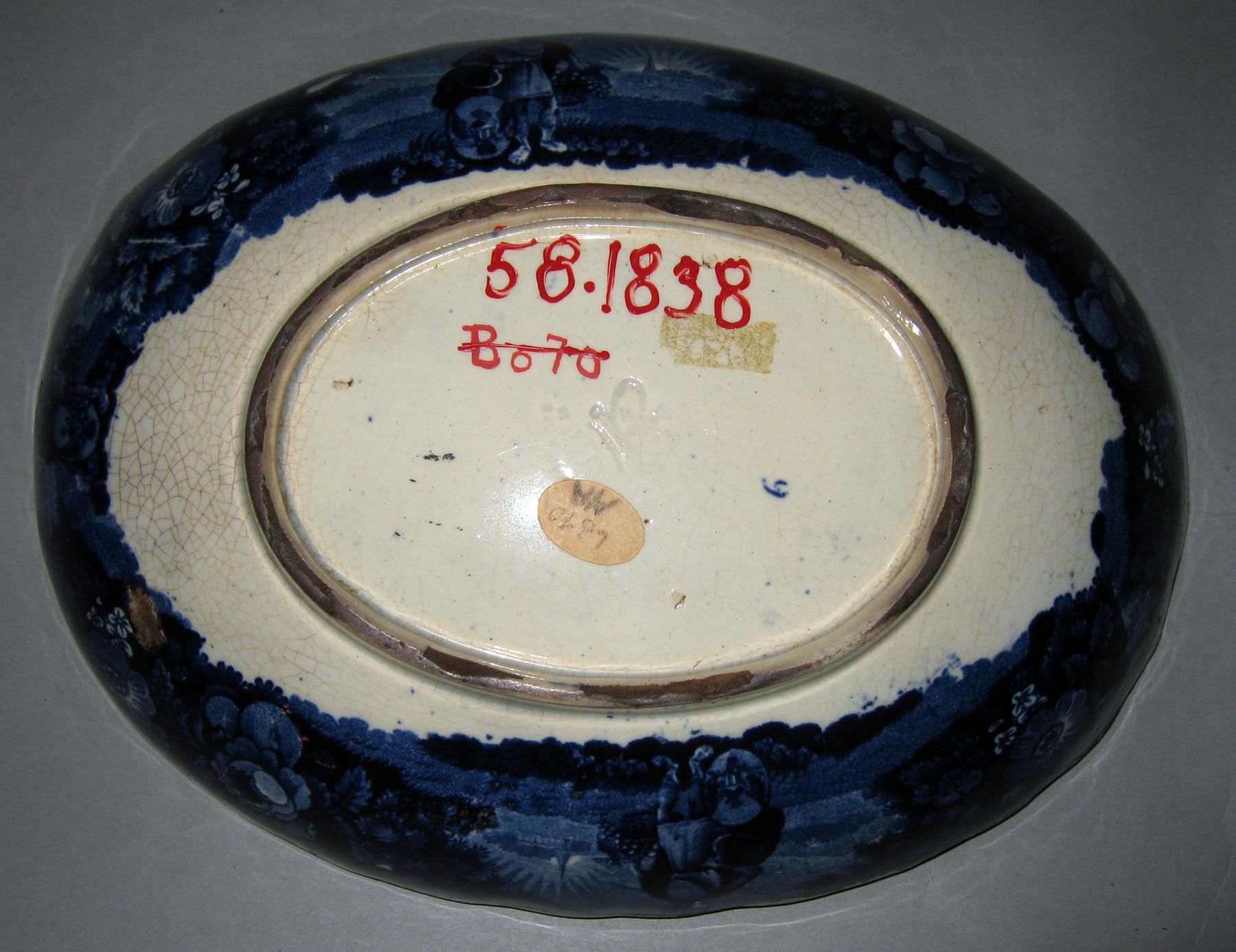 1958.1838 Dish (mark)