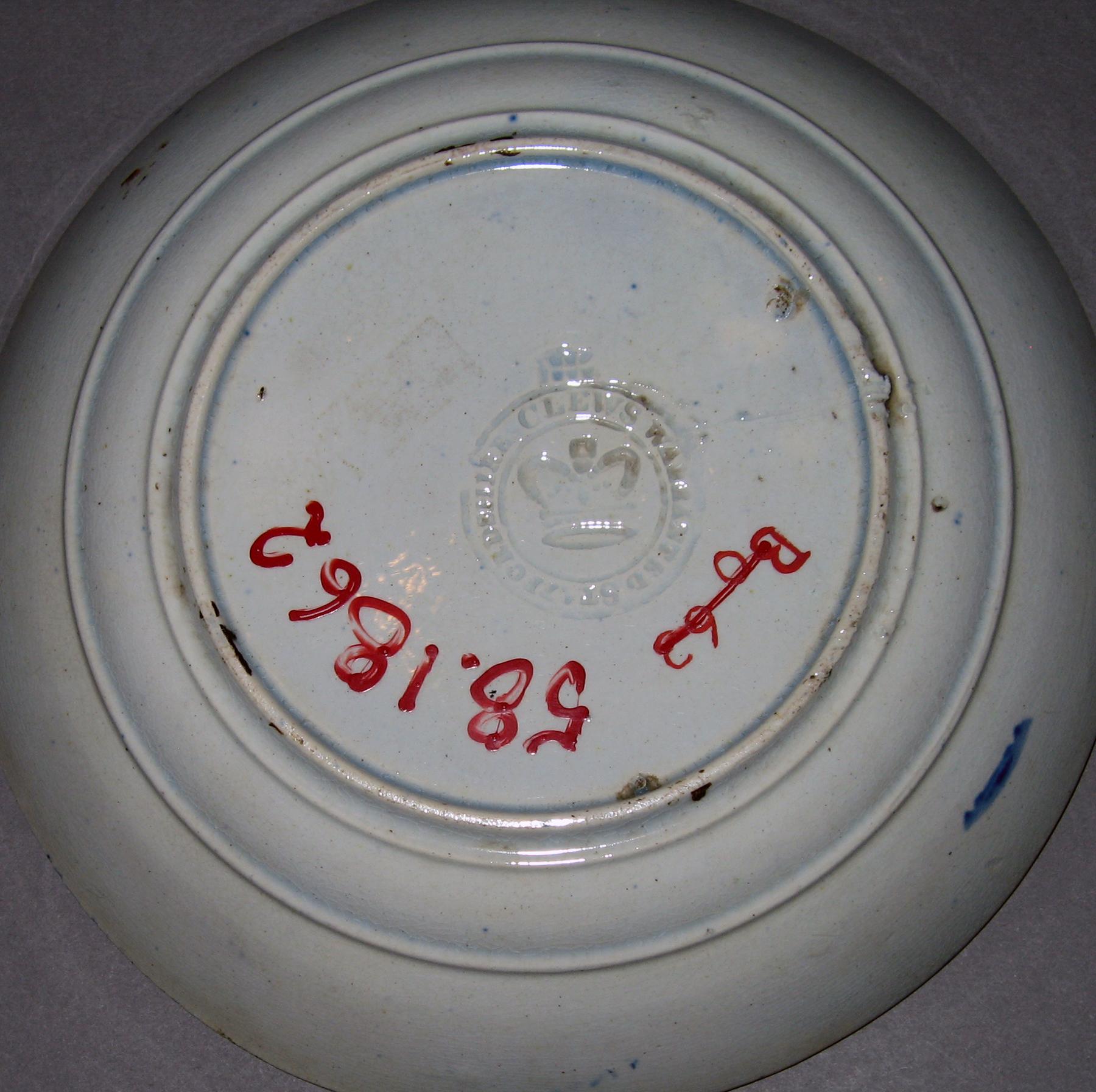 1958.1862 Saucer (mark)