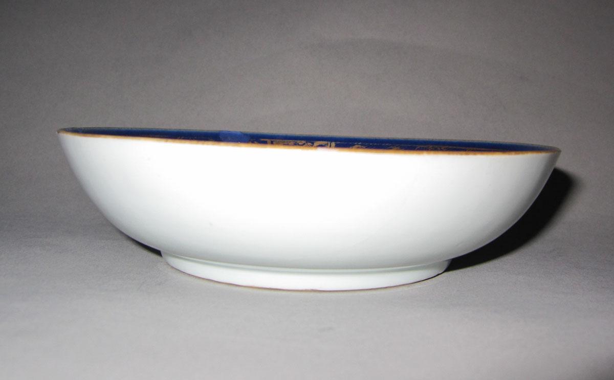 1958.1934.001 Porcelain saucer side