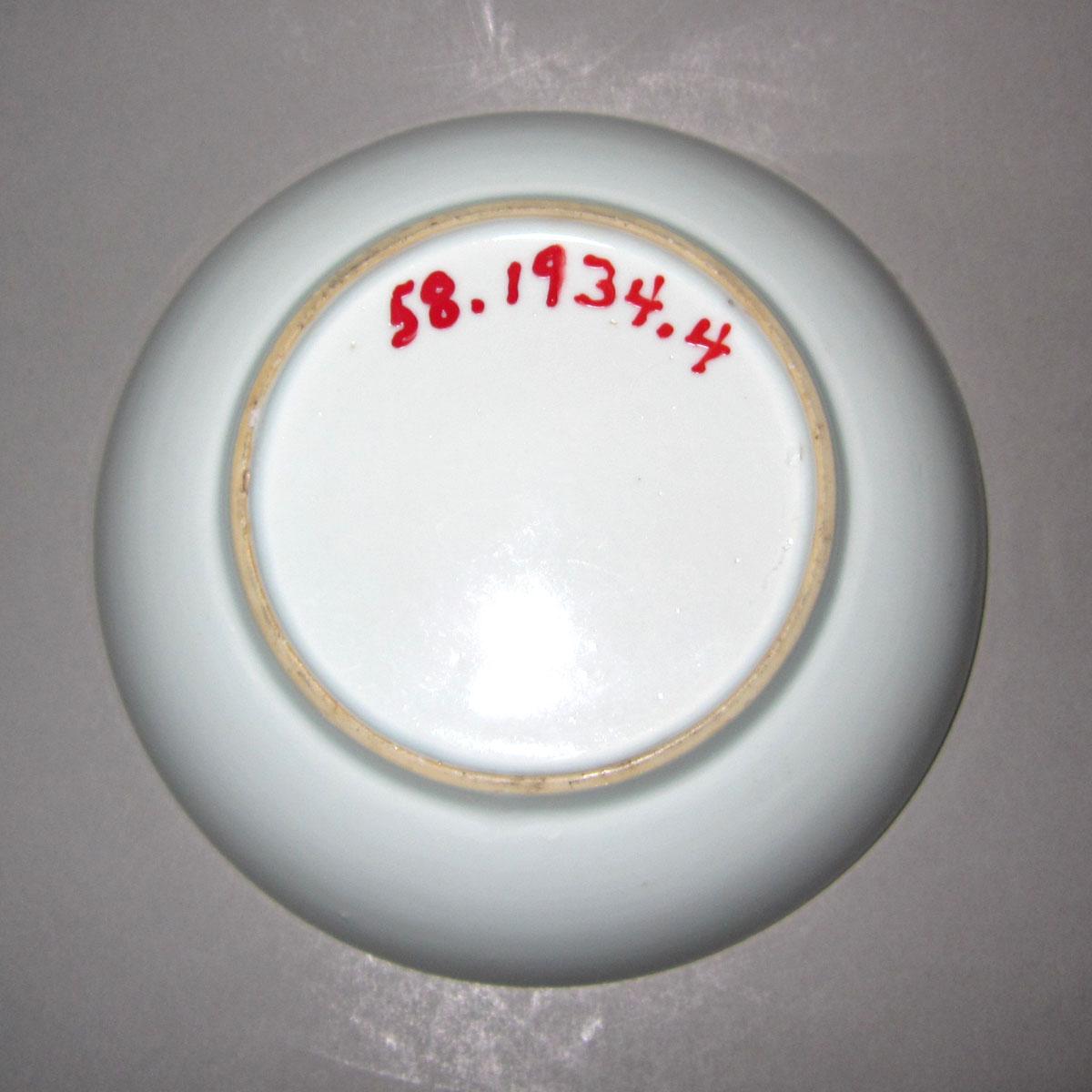 1958.1934.004 Porcelain saucer underside