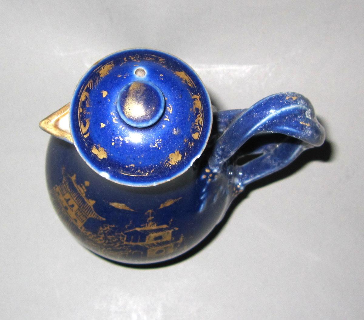 1958.1948 A,B Porcelain cream jug top