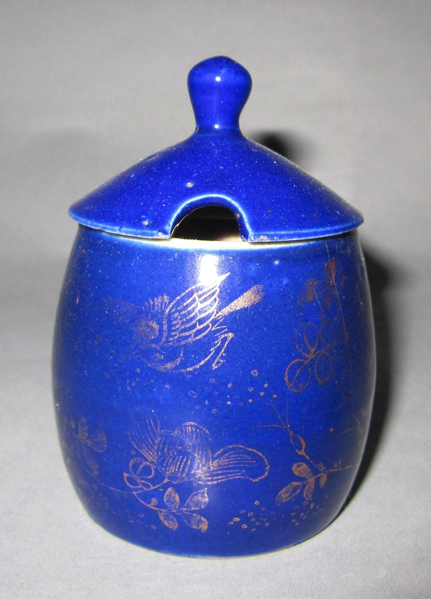 1958.1949 A,B Porcelain mustard pot spout
