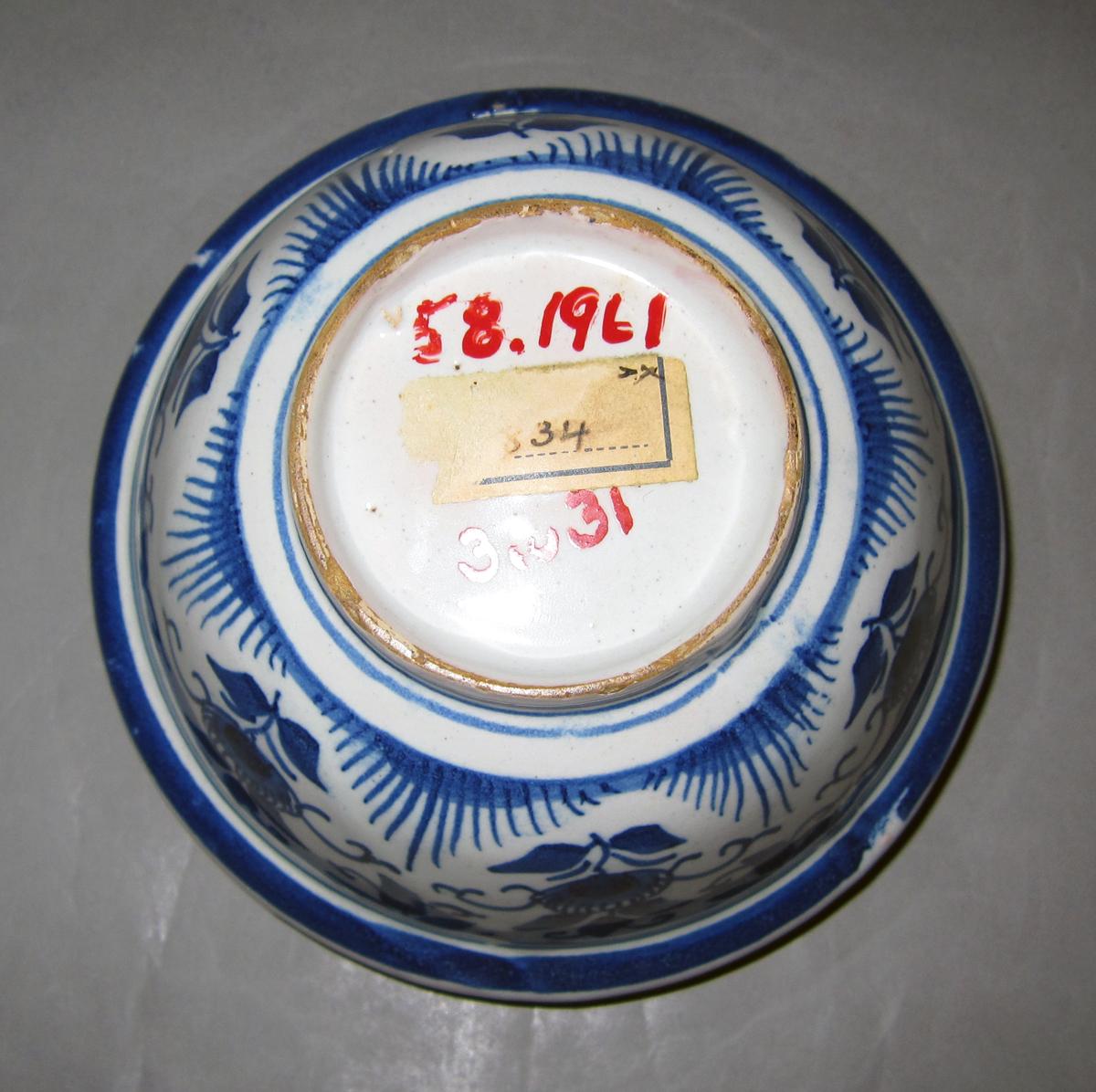 1958.1961 Delft bowl or flower bowl underside