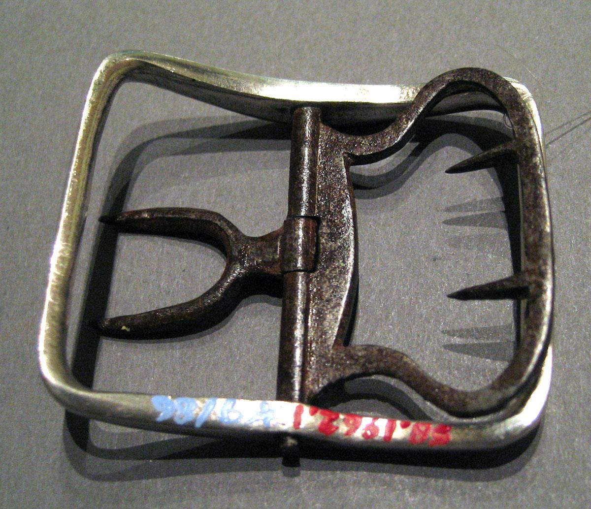 1958.1962.001 Silver Buckle underside