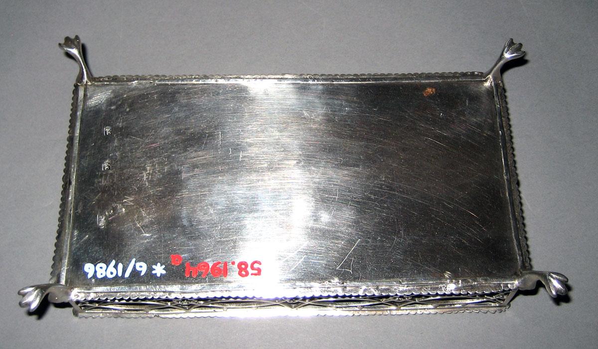 1958.1964 A Silver Standish underside