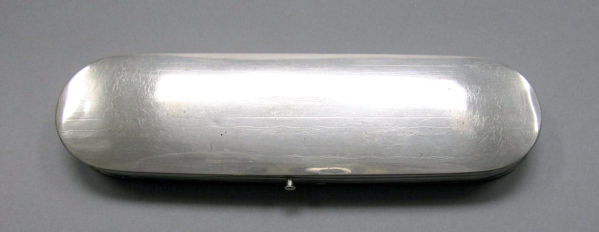 1958.1967 Silver Spectacles case underside