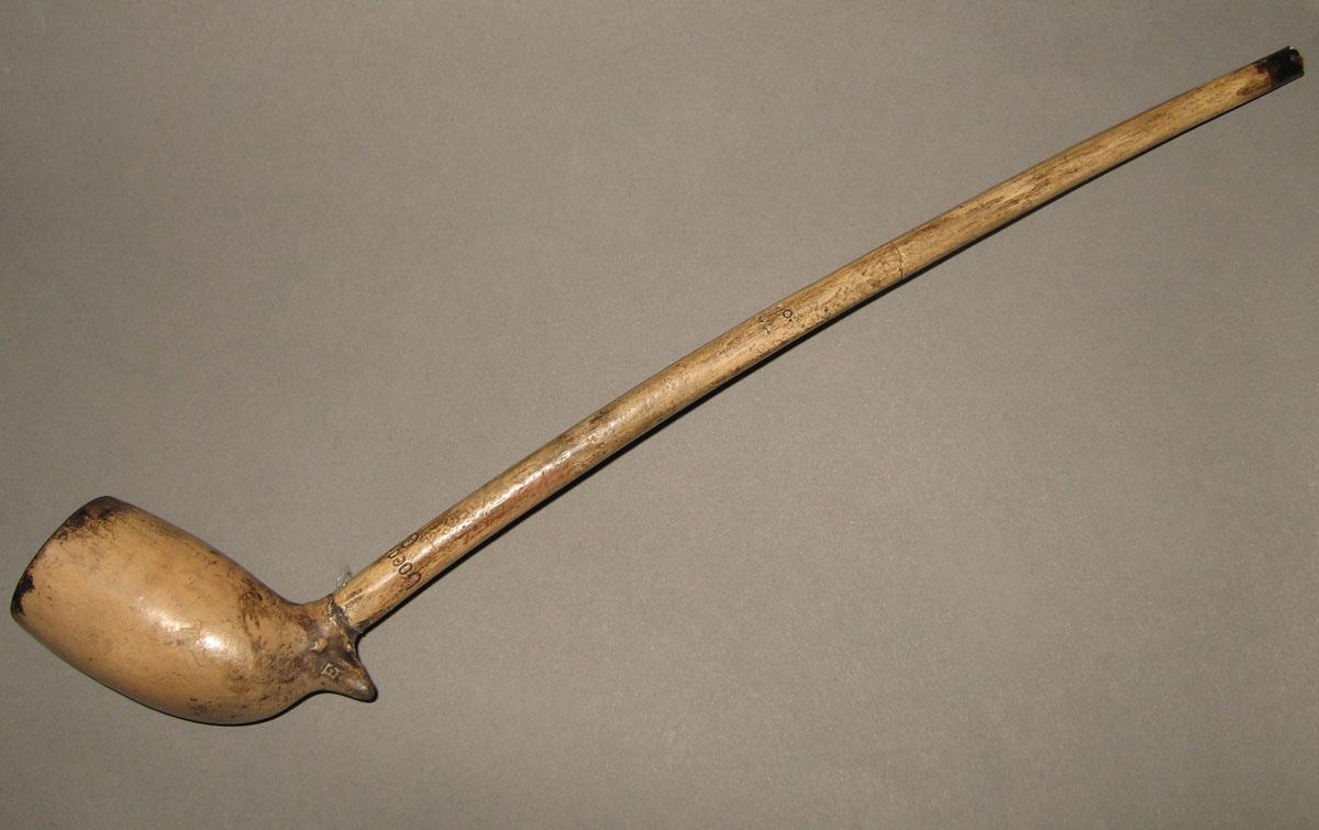 1958.2010 Clay pipe
