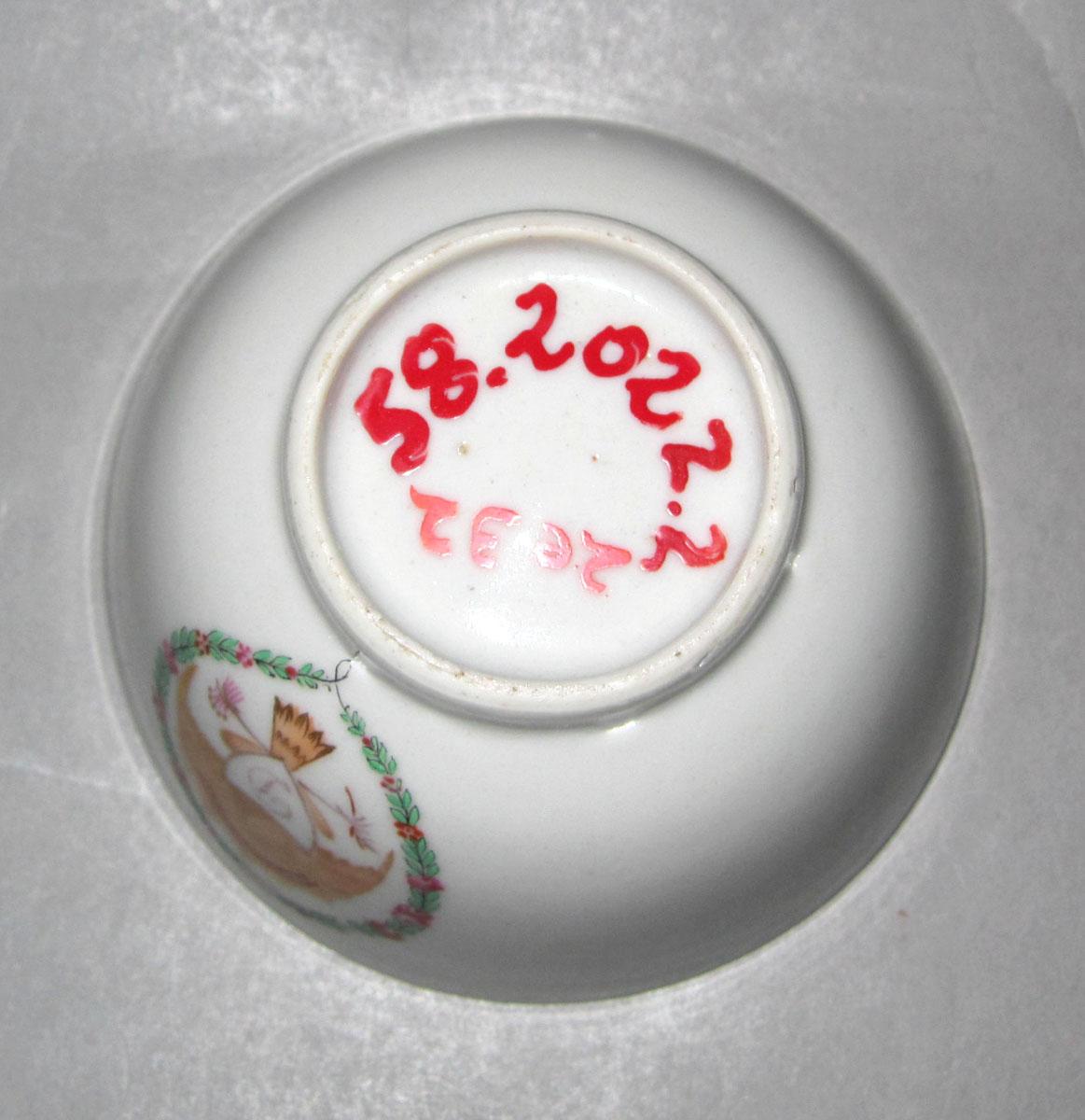 1958.2022.002 Porcelain cup underside