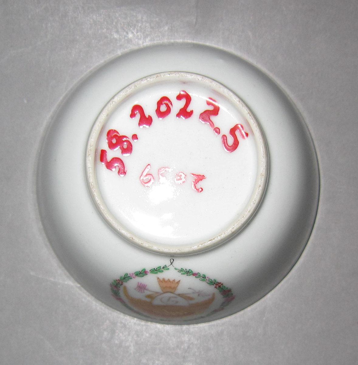 1958.2022.005 Porcelain cup underside
