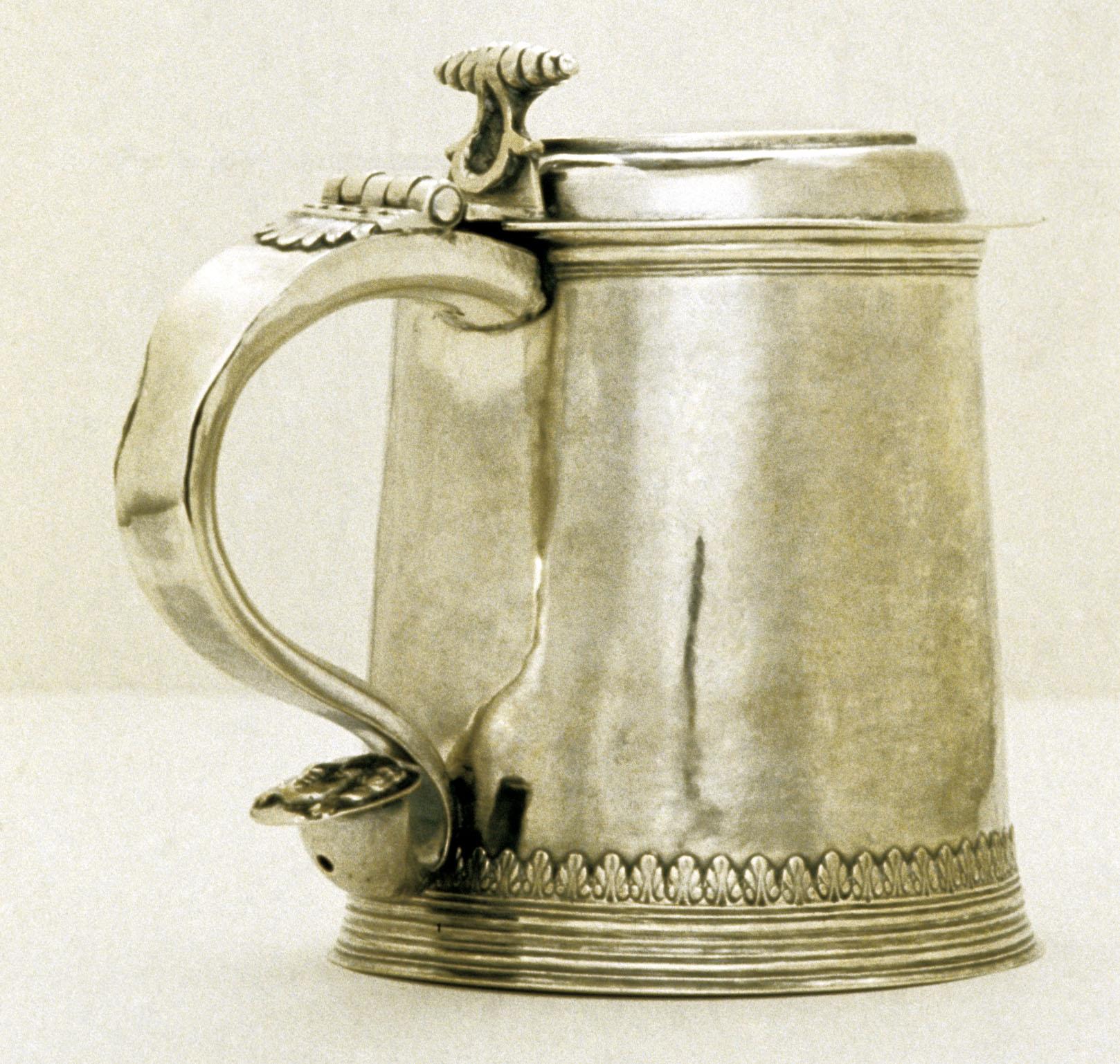 1958.2103 Tankard, view 3