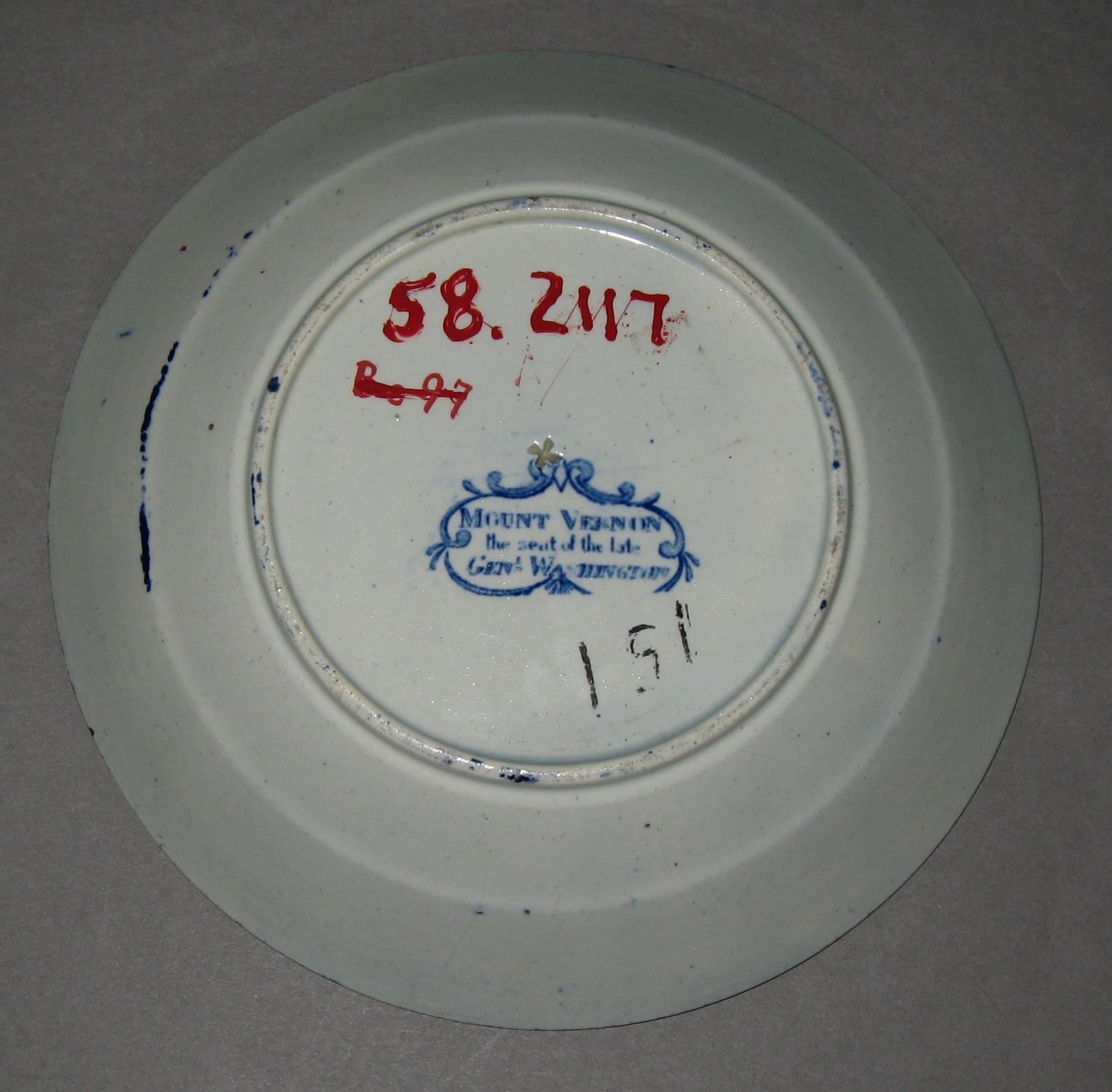 1958.2117 Saucer (mark)