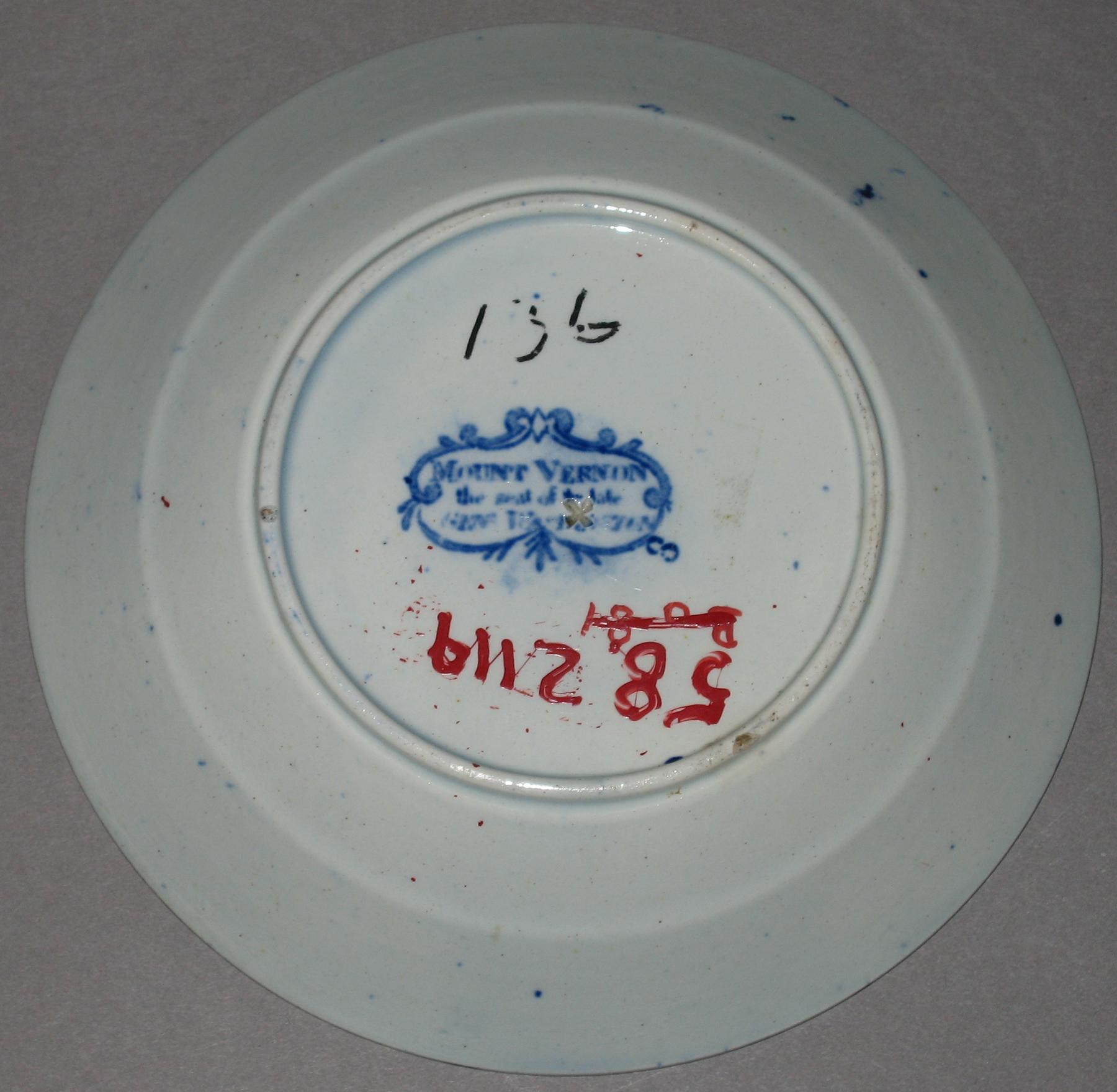 1958.2119 Saucer (mark)