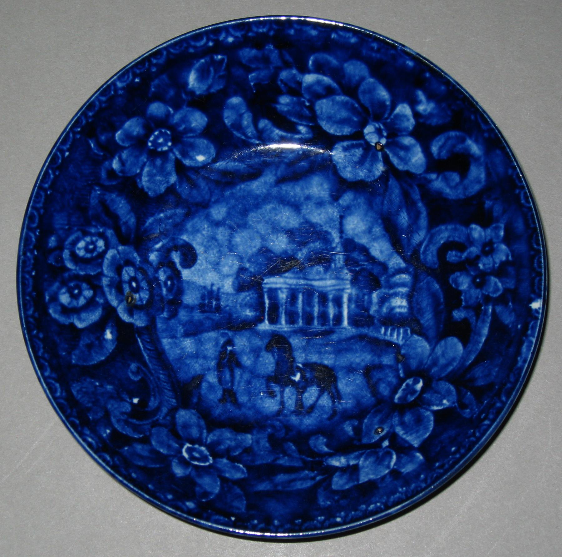 1958.2122 Saucer