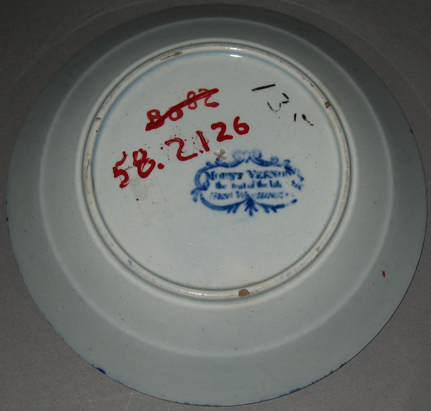 1958.2126 Saucer (mark)