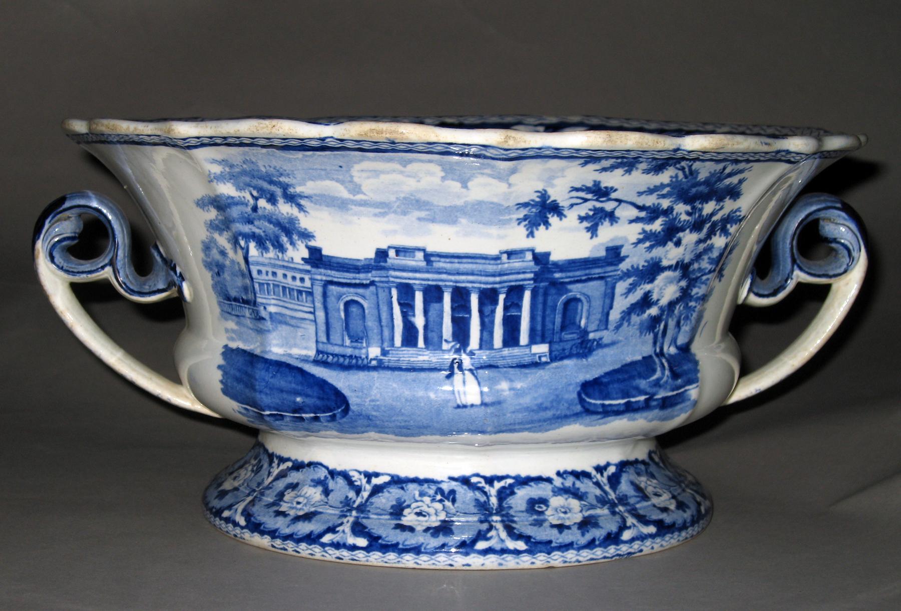 1958.2133 Fruit dish