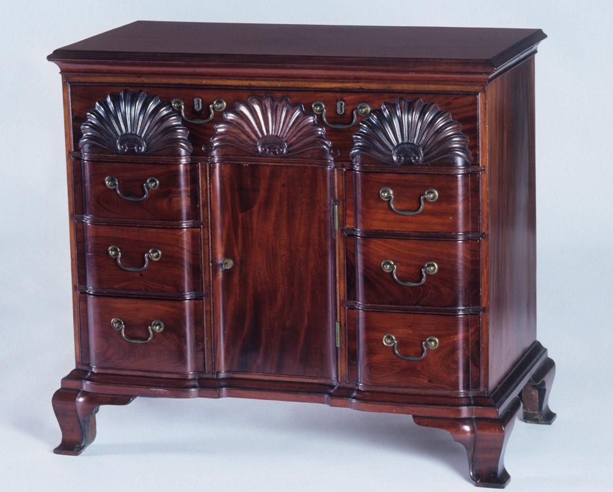 1958.2139 Table, view 2