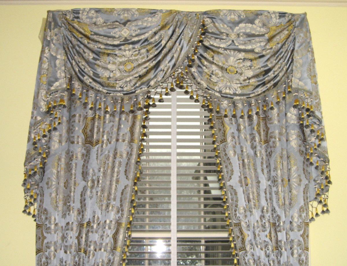 1967.1140.003 valance