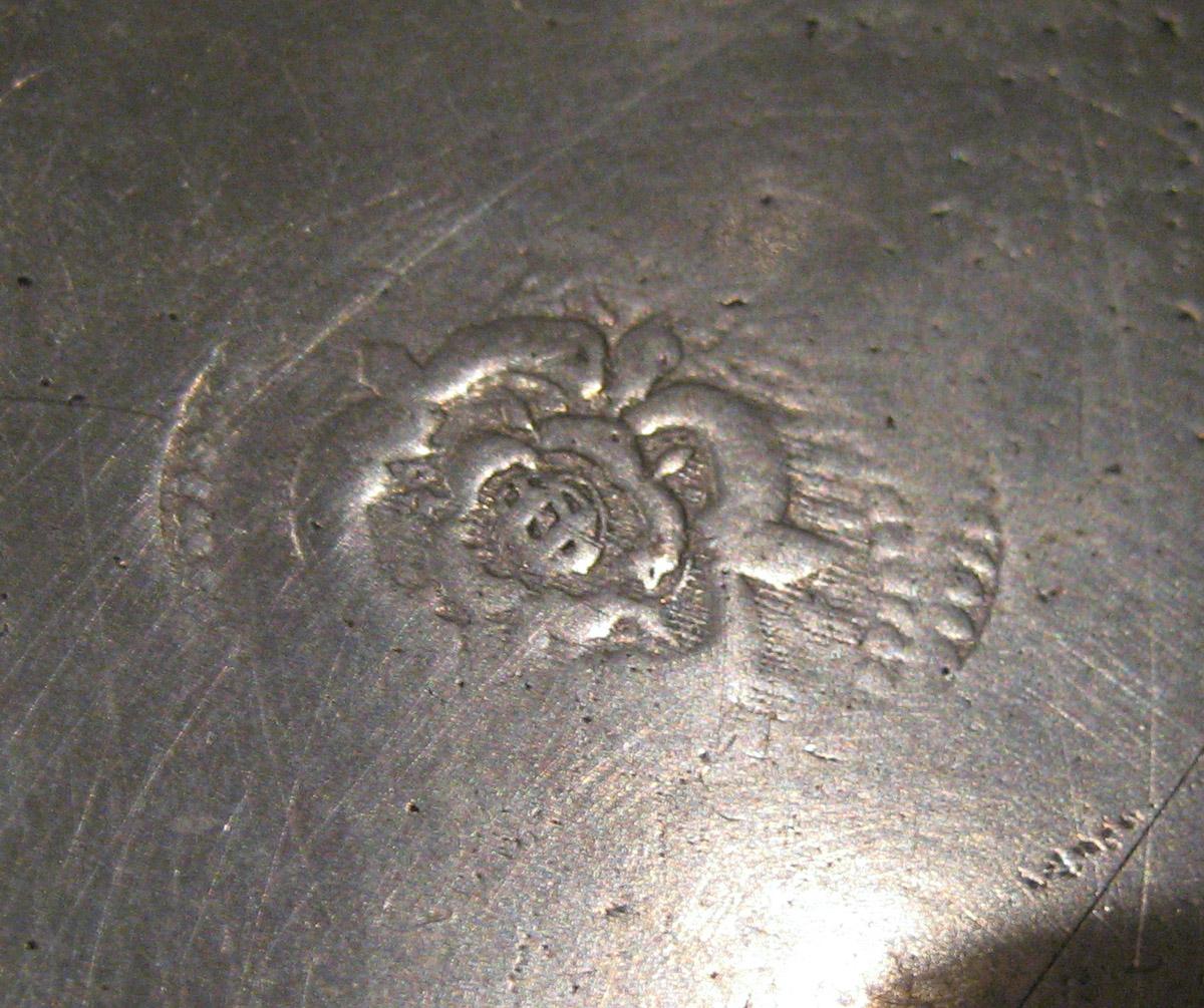 1953.0035 Plate (mark)
