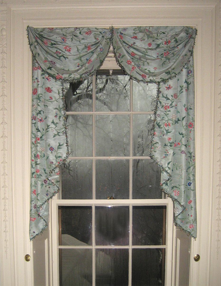 1957.1338 A-C window hangings