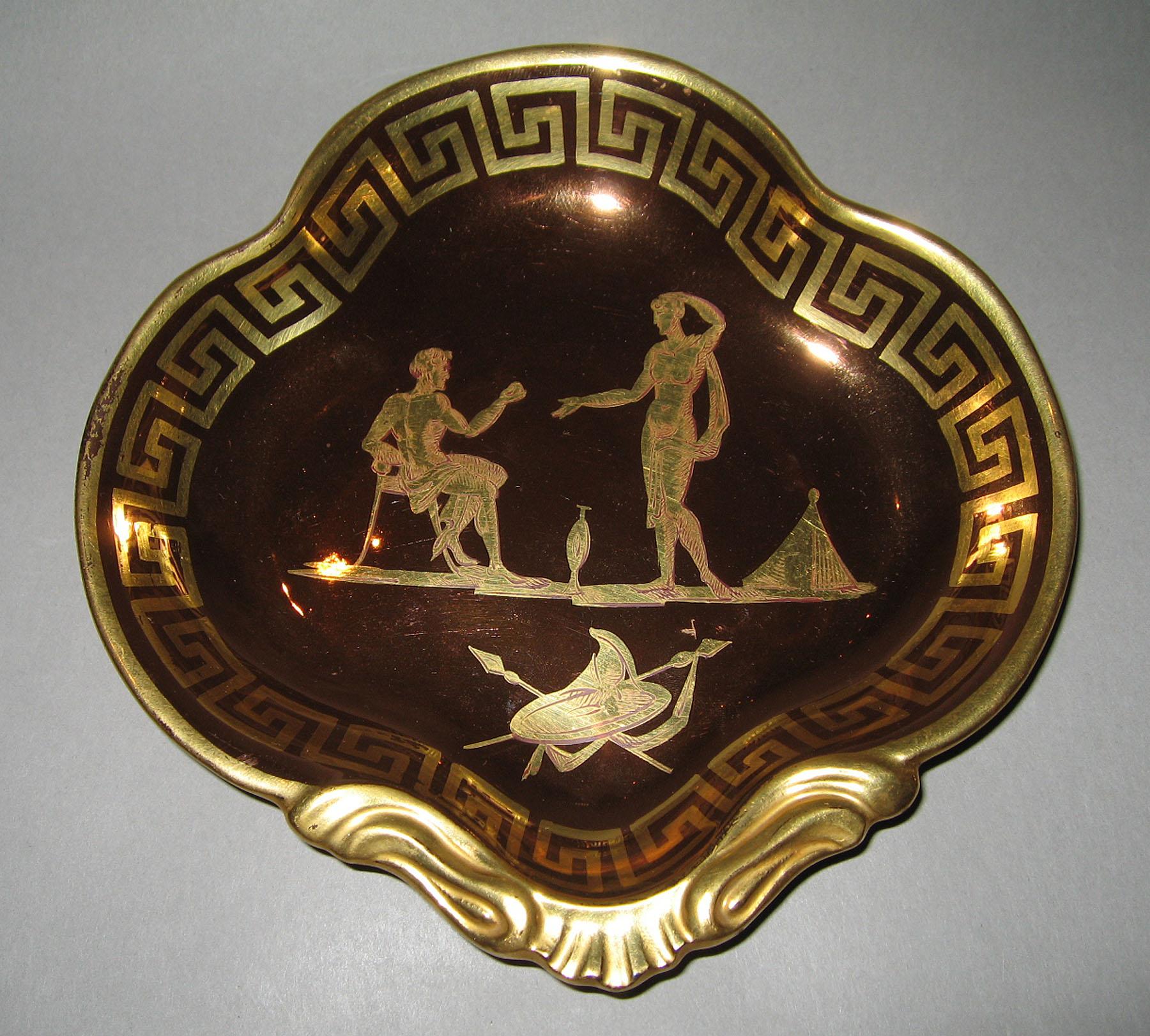 1958.2151 Lusterware Dish