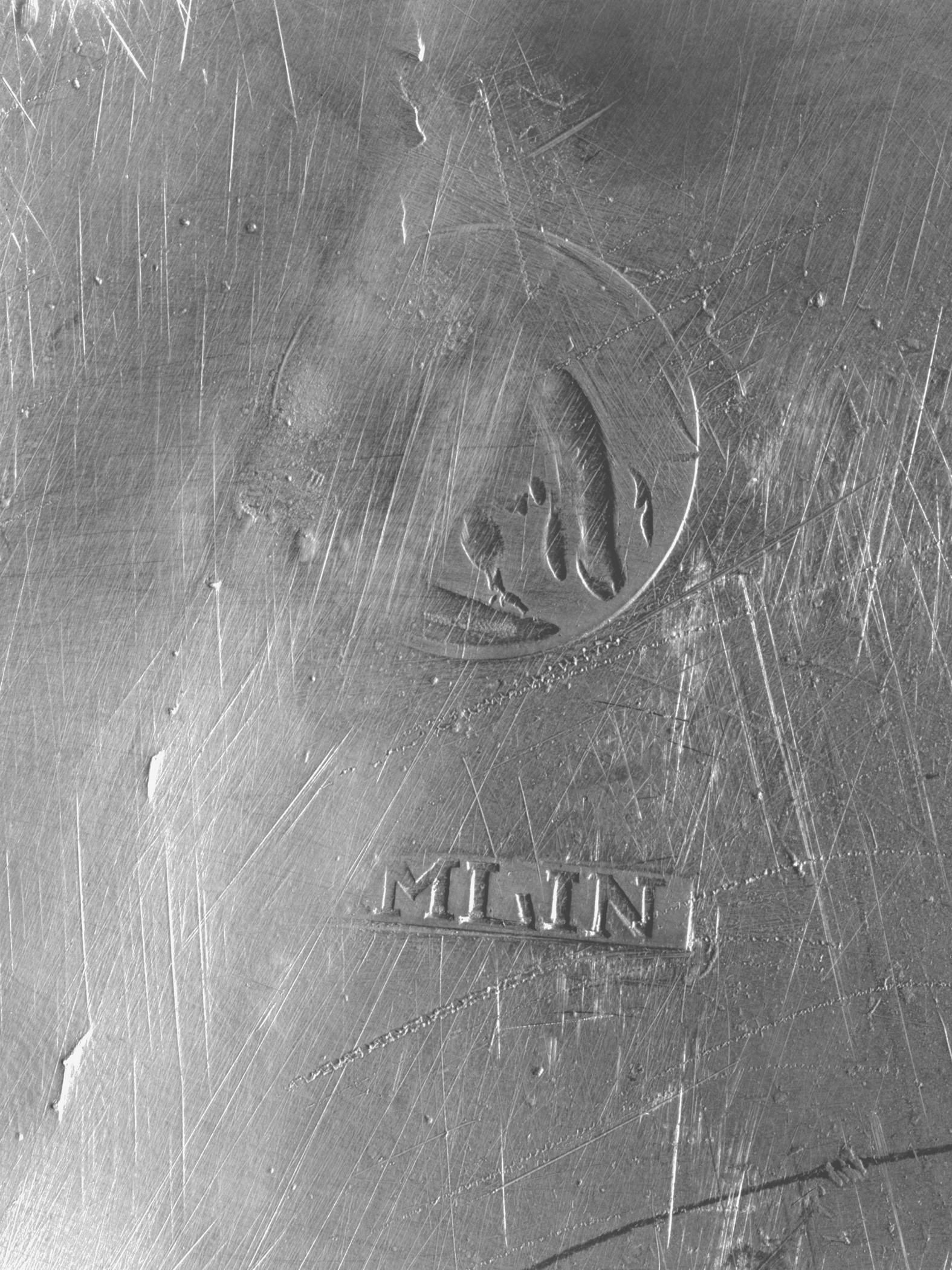 1953.0037.002 Pewter basin (mark)