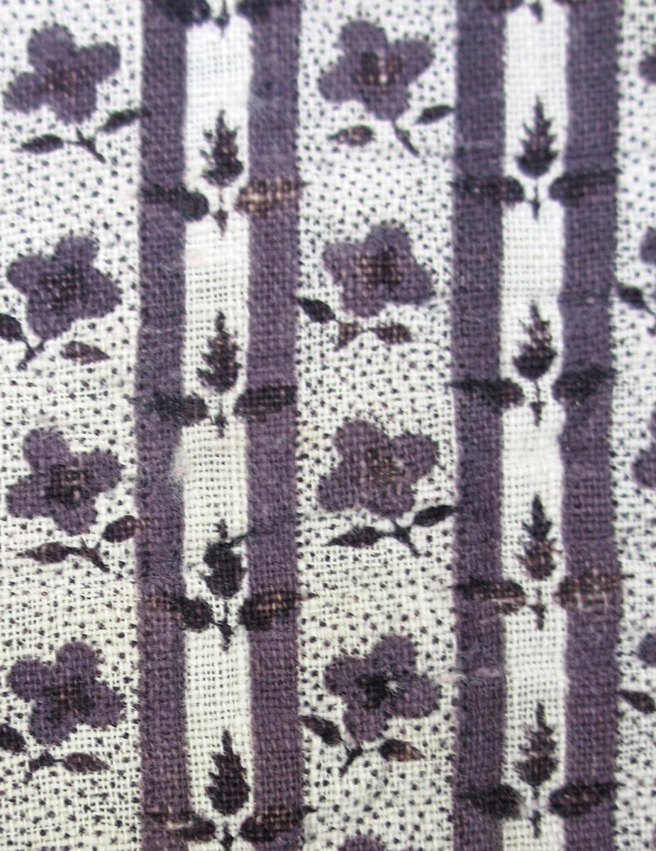 2006.0025.010 textile, printed repeat