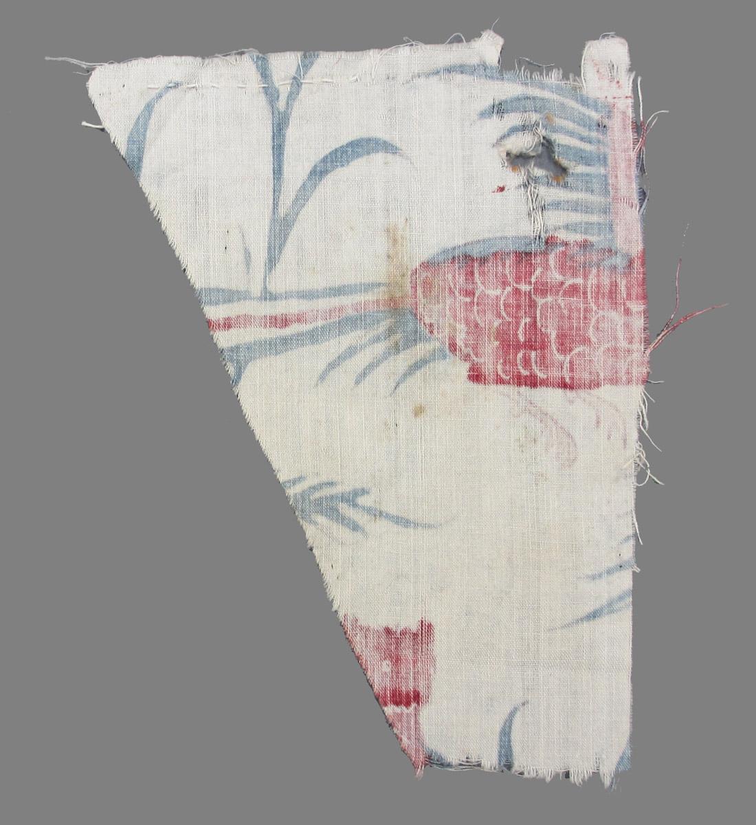2006.0025.013 A textile, printed reverse