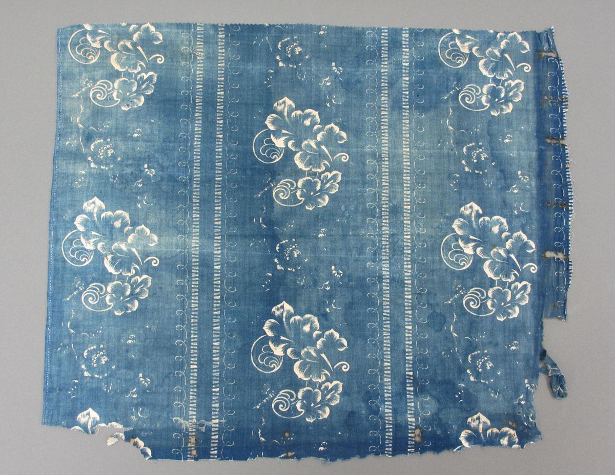 2006.0031.002 Textile, printed reverse