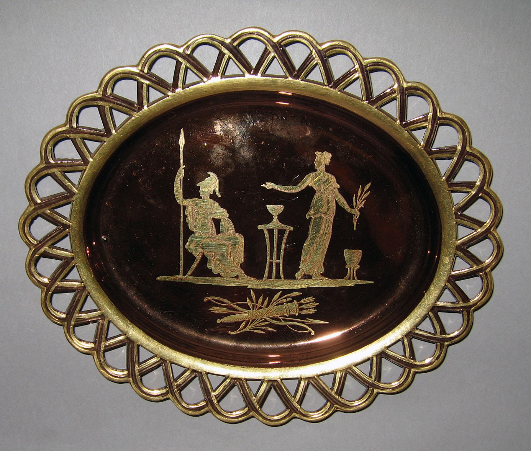 1958.2199 Wilson Lusterware Stand