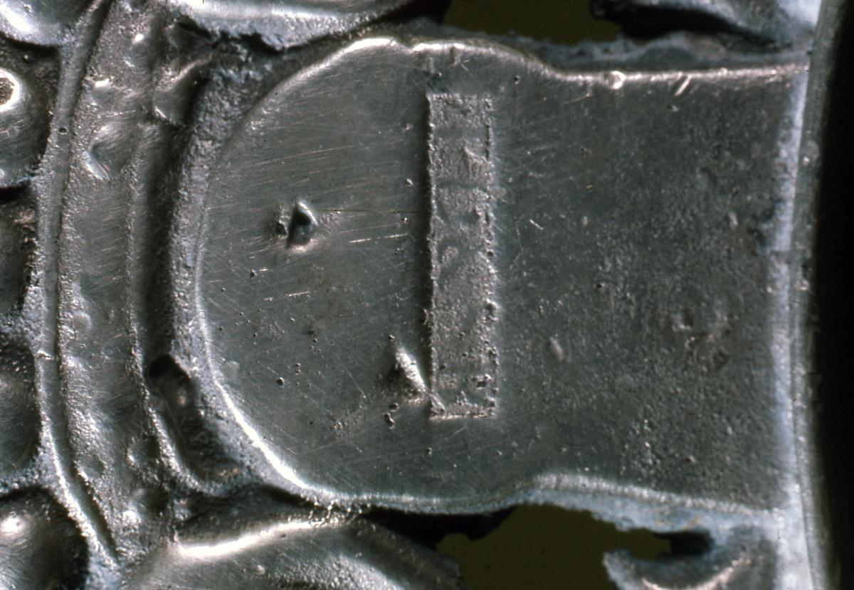 1953.0037.005 Porringer (mark)