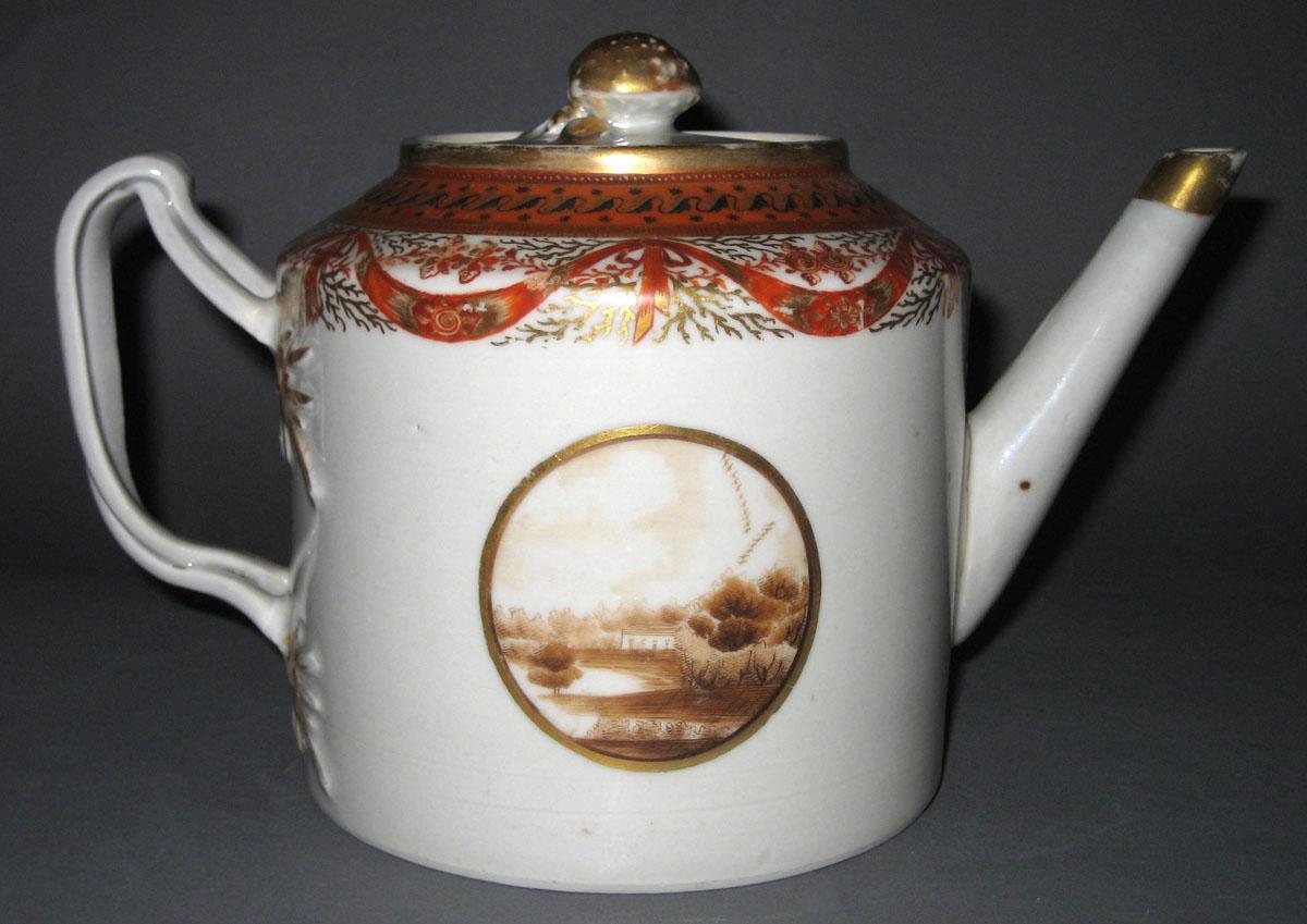 2006.0014.001 Porcelain Teapot view 2
